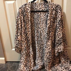 Forever 21 swimsuit coverup. Only worn once!